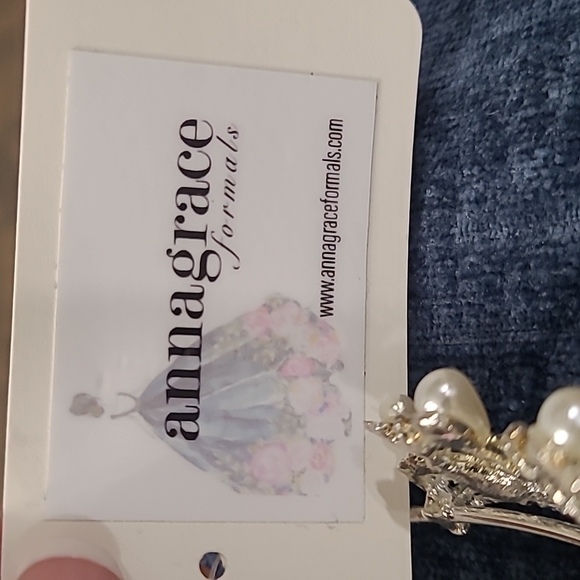 Rhinestone tiara headpiece NWT - Picture 4 of 5